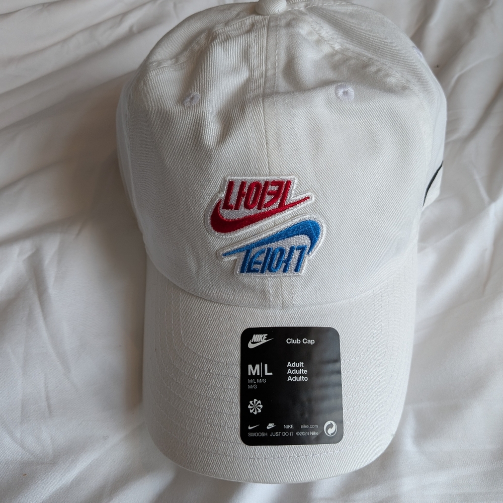 NWT Nike Seoul Korea Custom Club Hat